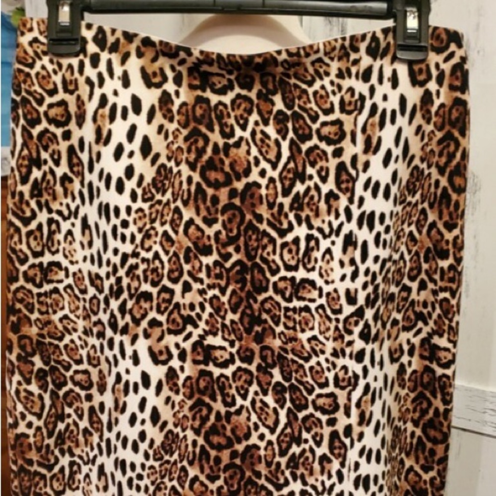 White House Black Market Leopard Print Skirt
